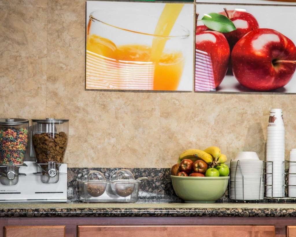 Quality Inn Temecula Valley Wine Country - photo 30