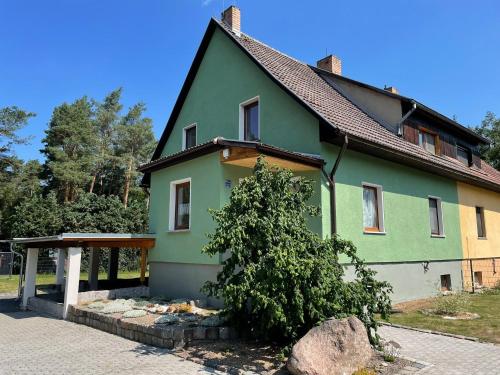 Ferienhaus Family and Friends am Knappensee — 4-Star Luxury Hotel in Hoyerswerda, Germany