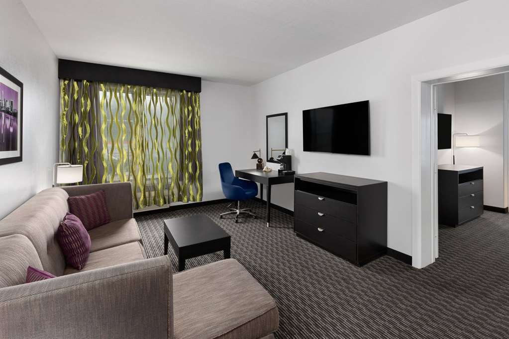 La Quinta Inn & Suites by Wyndham Austin Cedar Park - photo 22
