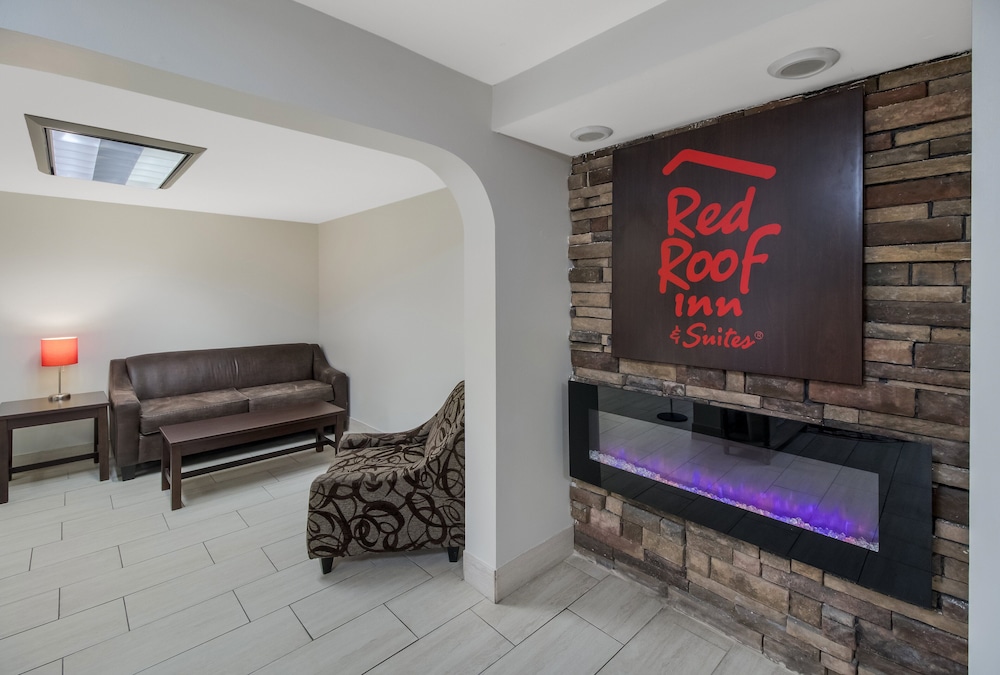 Red Roof Inn & Suites Jackson TN - photo 3