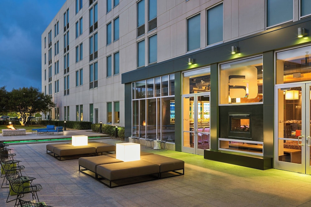 Aloft San Antonio Airport - photo 27