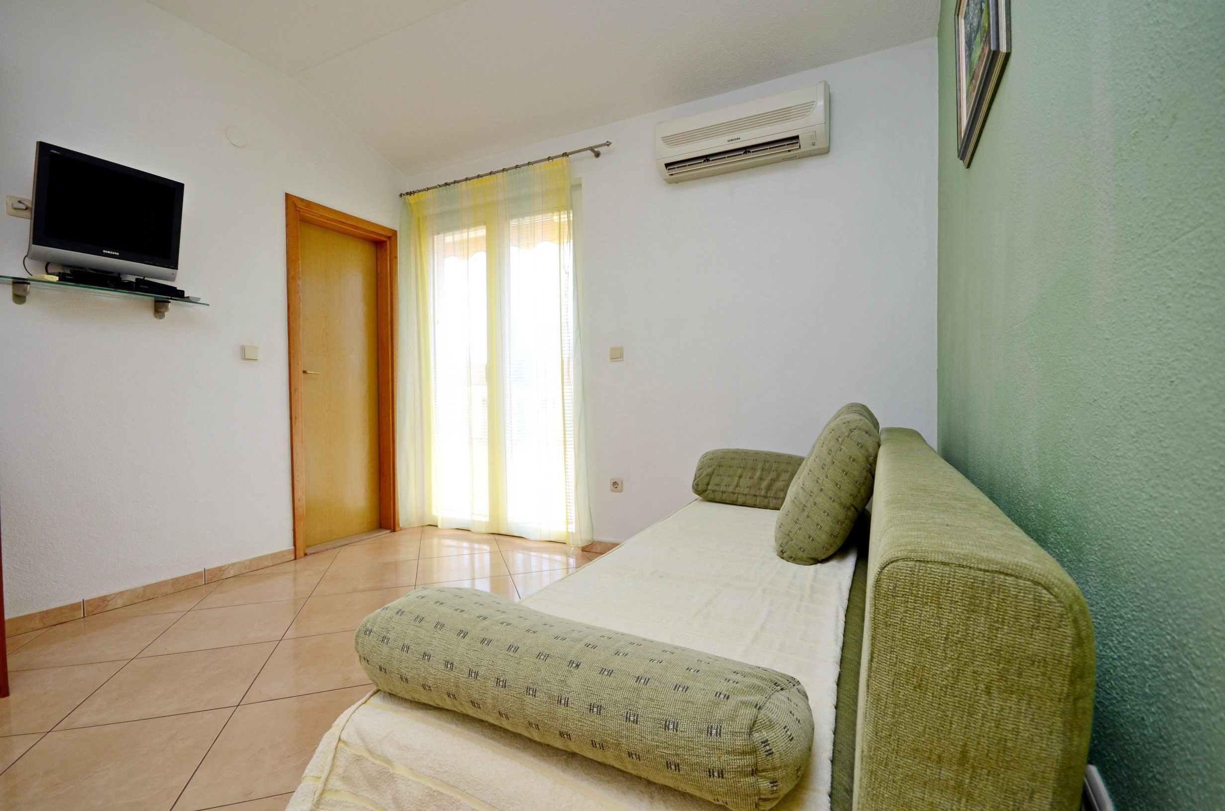 Apartments Pero — 4-Star Luxury Hotel in Makarska, Croatia