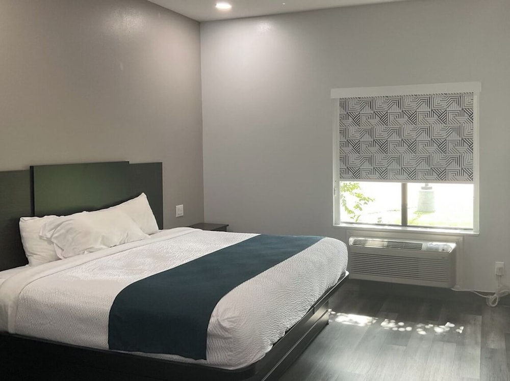 Studio 6 Suites Brenham TX - photo 11