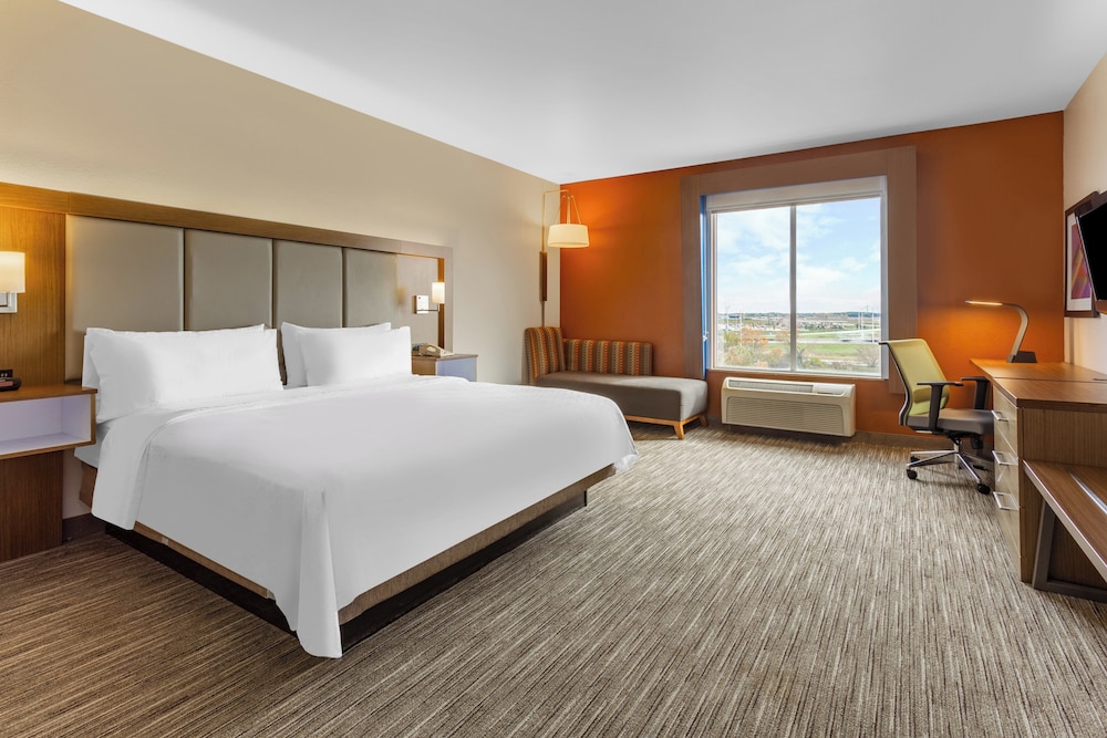 Holiday Inn Express Hotel & Suites Rockford Loves Park by IHG - photo 16
