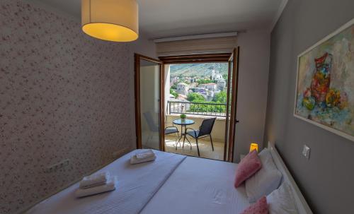 Apartment Light De Luxe with Old Bridge view — 4-Star Luxury Hotel in Mostar, Bosnia and Herzegovina