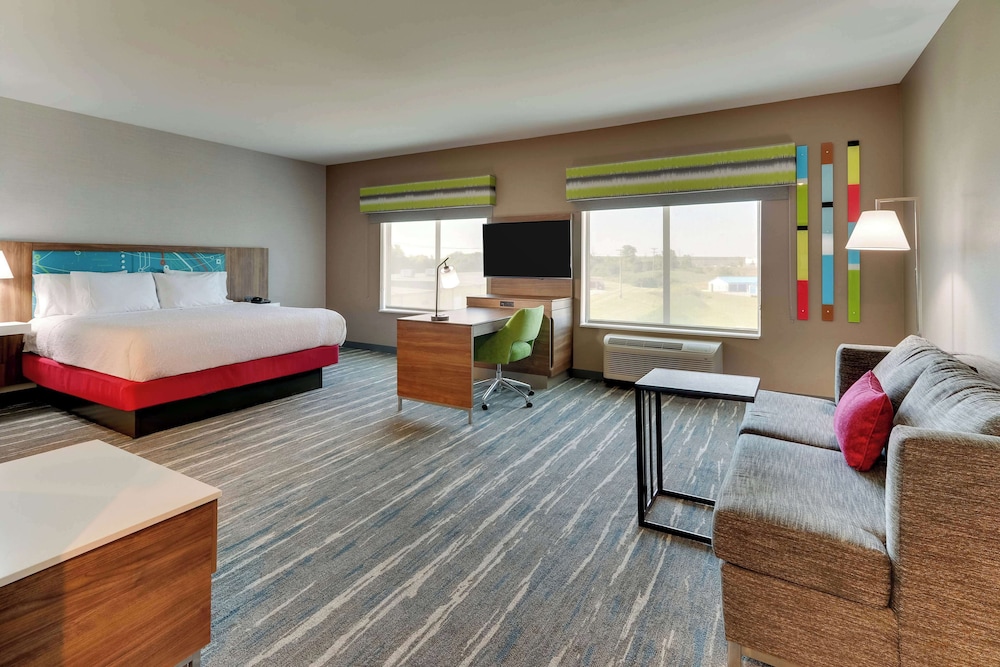 Hampton Inn Lebanon - photo 6