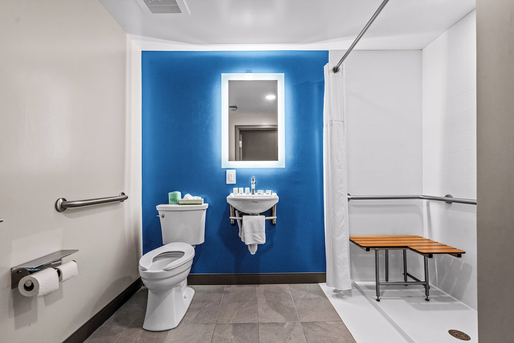 Holiday Inn Express Hotel & Suites Carneys Point by IHG - photo 25