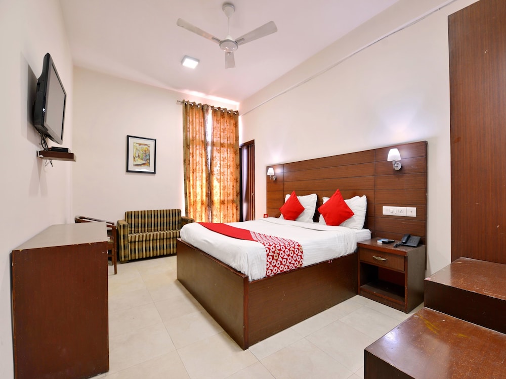 OYO Flagship 250 C Scheme - last minute hotel in Jaipur