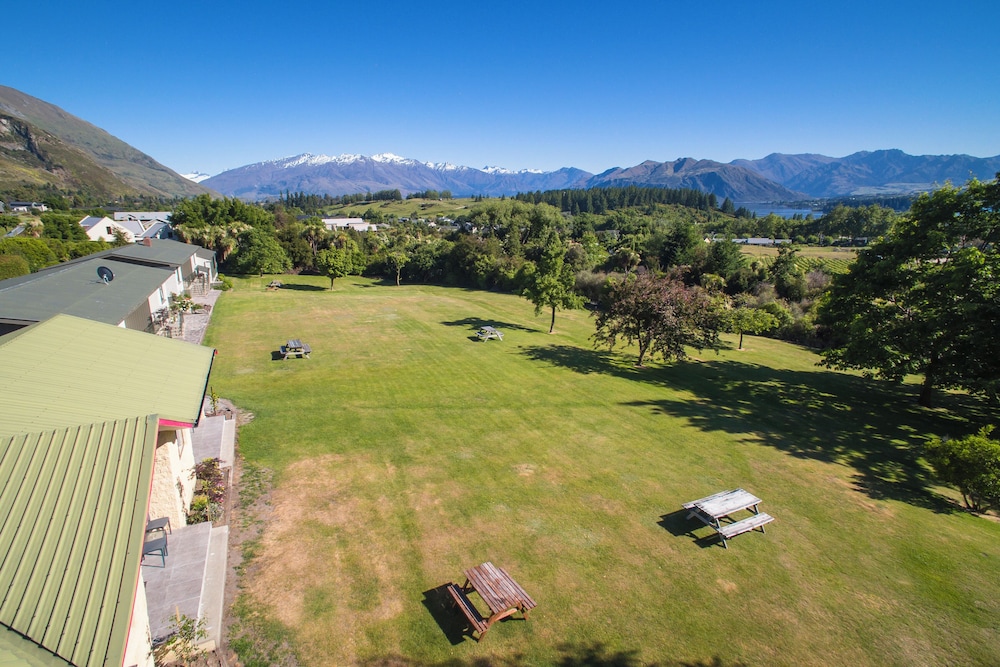 Tasman Holiday Parks Wanaka — 4-Star Luxury Hotel in Wanaka, New Zealand