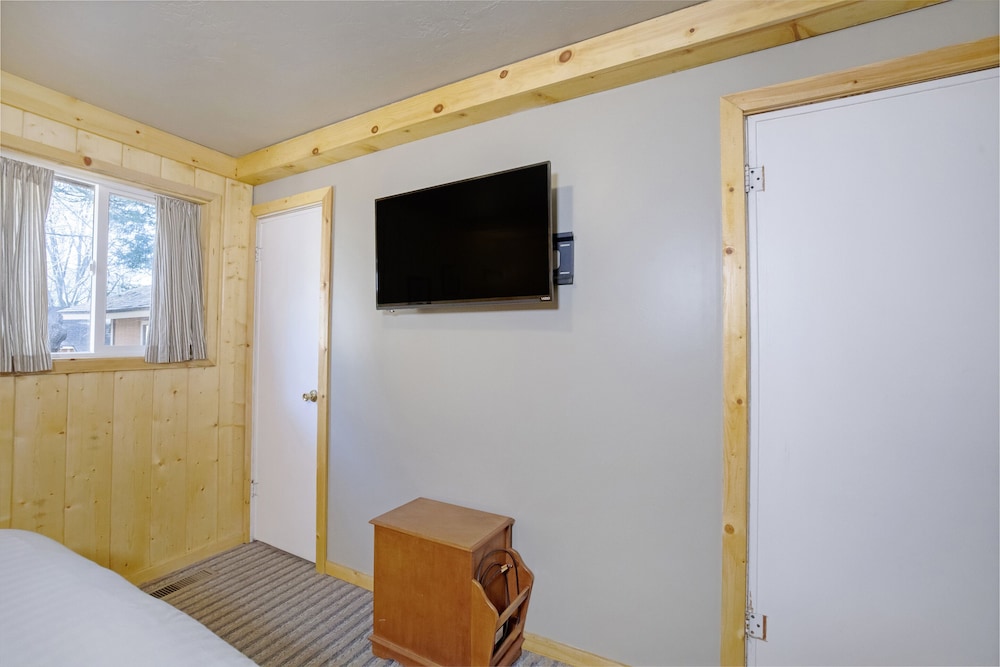 Sleepy Hollow Cabins and Hotel - photo 92