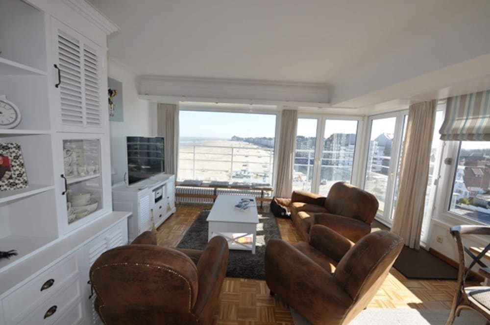 Apartment in Duinbergen with Sea Views — 4-Star Luxury Hotel in Knokke-Heist, Belgium