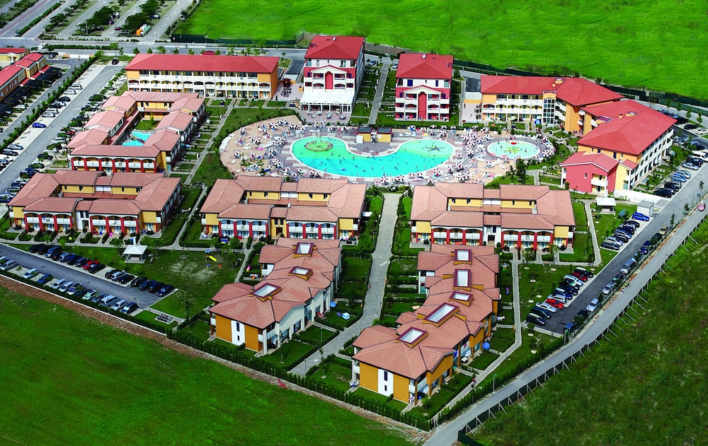 Villaggio Pini — 4-Star Luxury Hotel in Caorle, Italy