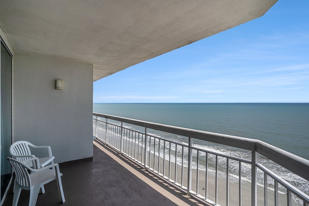 1412 Waters Edge Resort 3 Bedroom Condo by RedAwning - photo 29