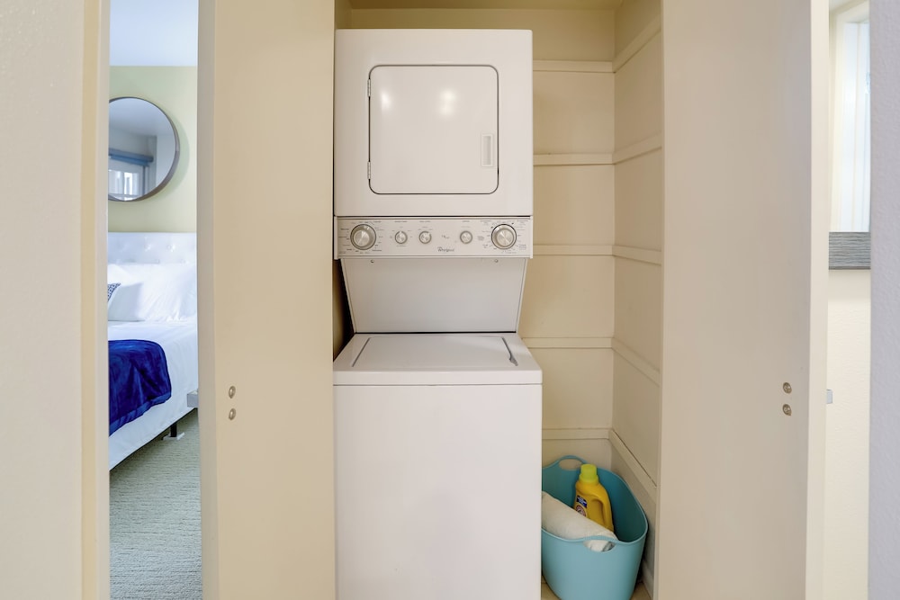 Resort Amenities: Updated Palm Springs Villa - photo 22