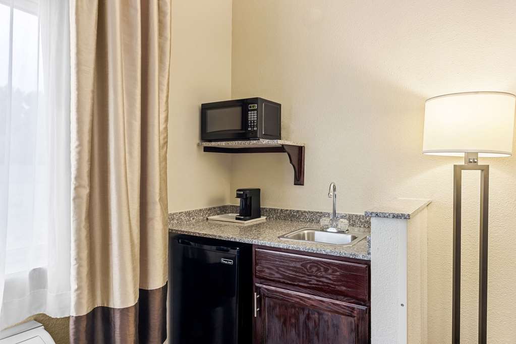 Comfort Inn & Suites Pueblo - photo 44