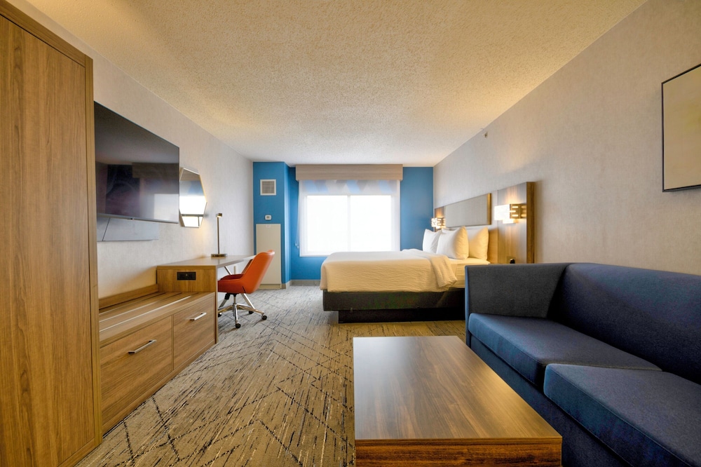 Holiday Inn Express Hotel & Suites Buffalo Airport by IHG - photo 6