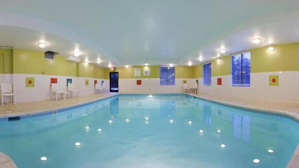 Holiday Inn Express & Suites Thornburg S. Fredericksburg by IHG - photo 28