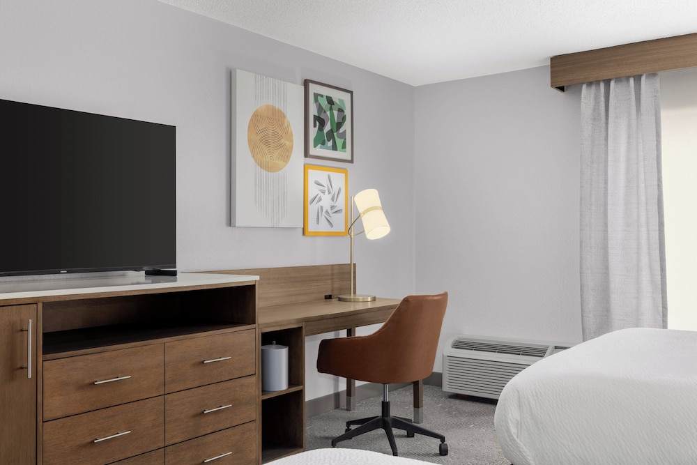 Holiday Inn Coralville Iowa City by IHG - photo 8