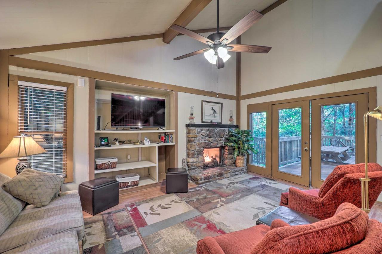 Ski Resort Cabin with Deck in Beech Mountain - featured photo