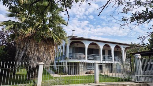 Seahorse Rural Villa — 4-Star Luxury Hotel in Nea Kallikrateia, Greece