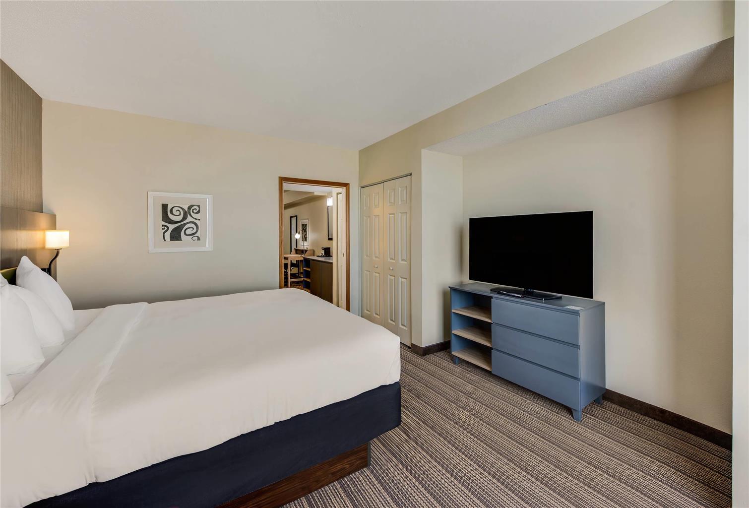Country Inn & Suites by Radisson Findlay OH - photo 36