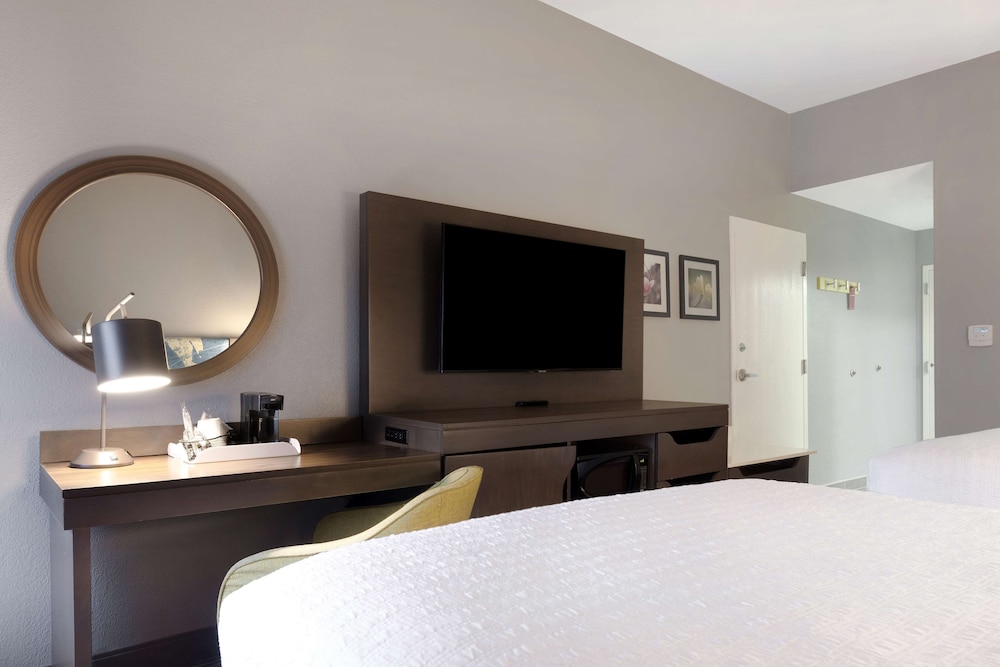 Hampton Inn Natchitoches - photo 14