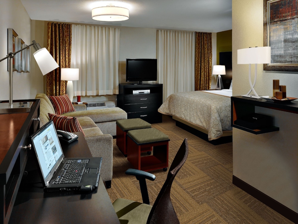 Staybridge Suites Eau Claire Altoona an IHG Hotel - photo 3