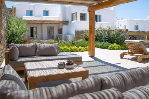 Villa Agia Sofia — 4-Star Luxury Hotel in Mykonos, Greece