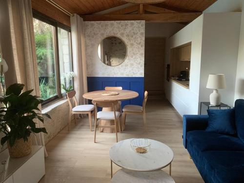 Gîte de charme avec piscine dans un environnement bucolique pet-friendly hotel Les Forges