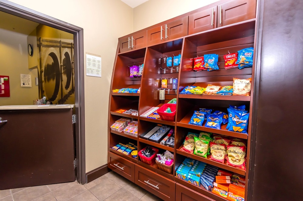 Staybridge Suites Houston IAH Beltway 8 by IHG - photo 32