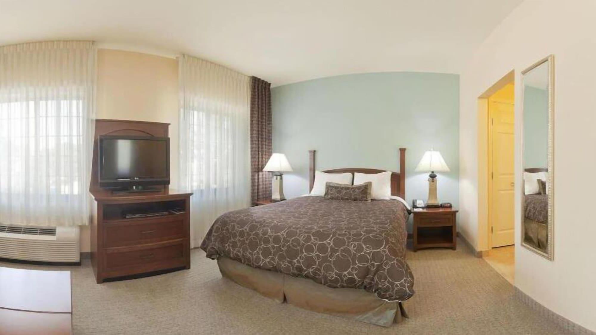 Staybridge Suites Lafayette Airport - photo 30