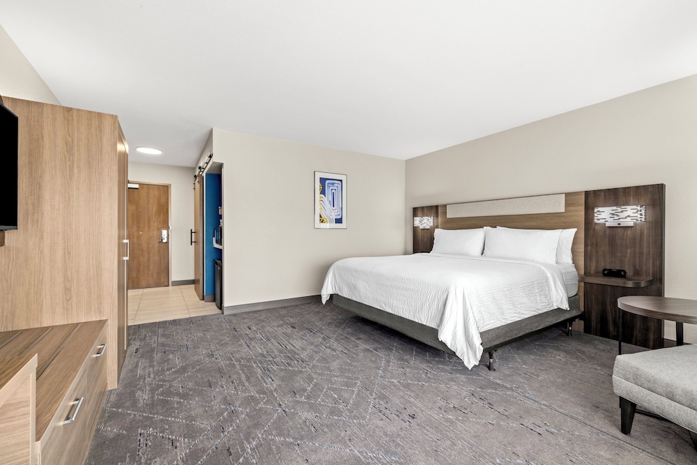 Holiday Inn Express & Suites Phoenix West Tolleson by IHG - photo 8