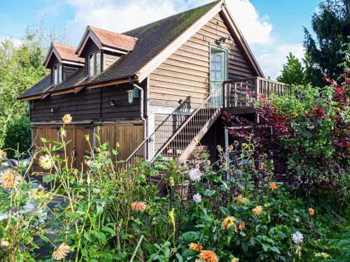The Studio - carbon neutral hotel in Dinmore