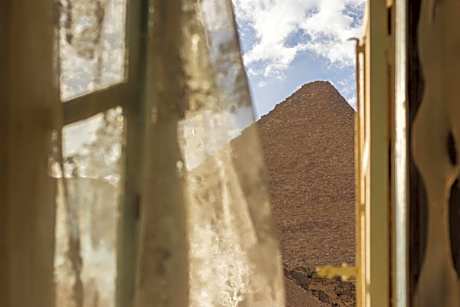 The Grand Pyramids View Hotel