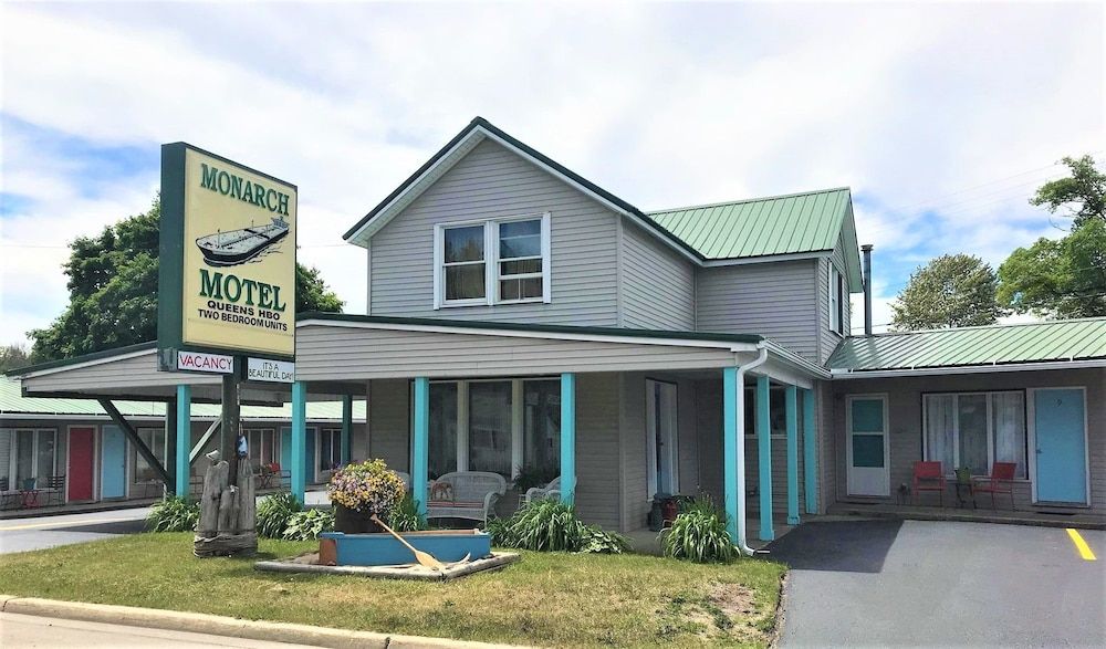 The Monarch Motel - photo 14