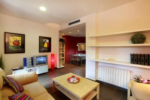 Reino de Valencia Apartments — 4-Star Luxury Hotel in Valencia, Spain