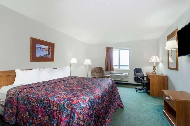 Days Inn Manchester - photo 14