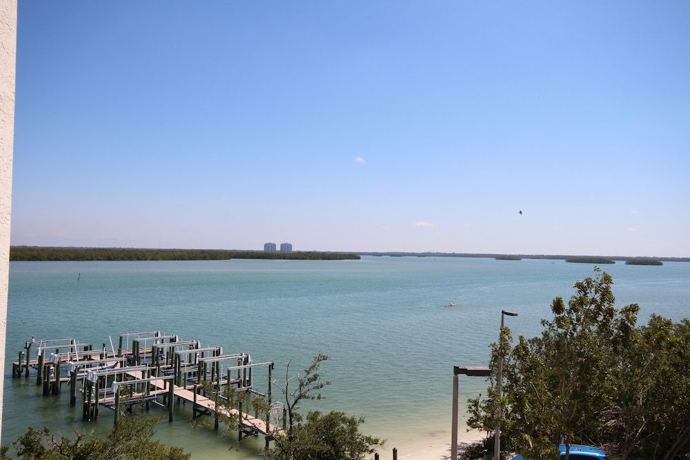 Lovers Key Resort #301 by RedAwning - photo 4