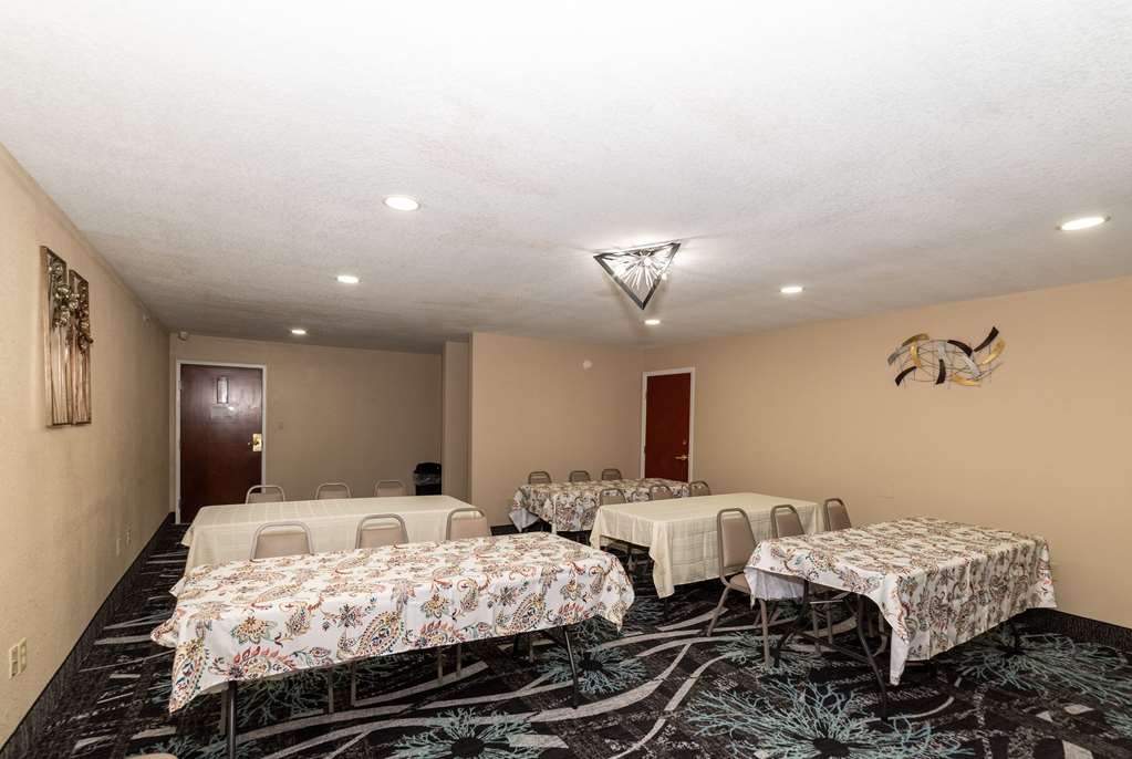 Baymont by Wyndham Caddo Valley Arkadelphia - photo 36