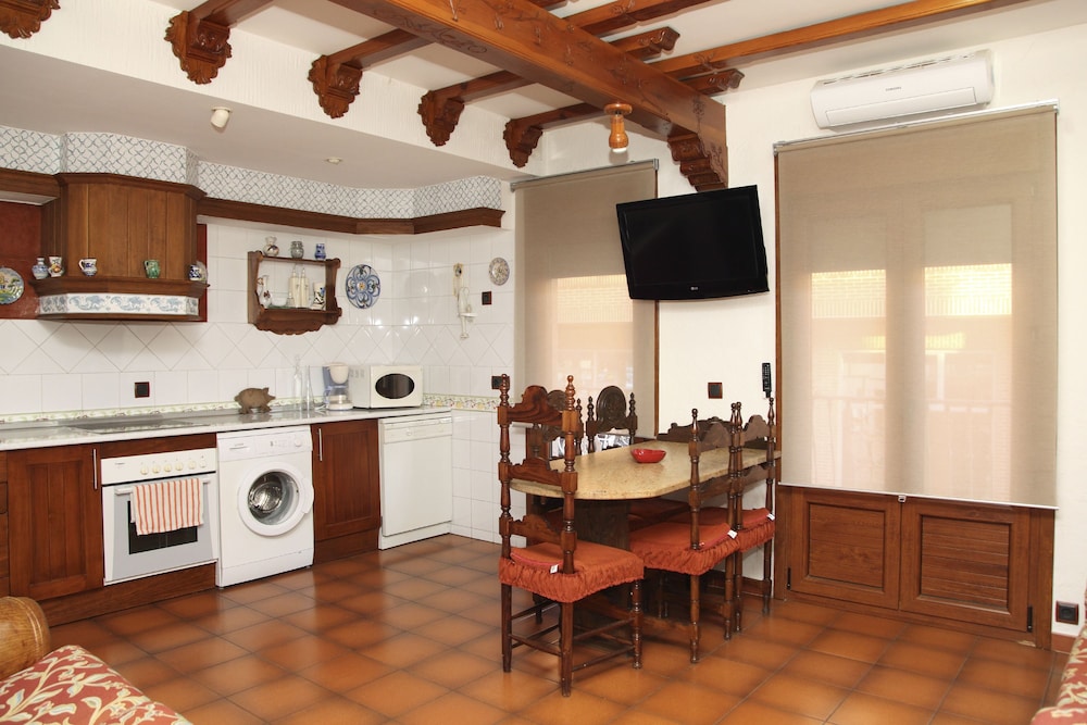 Casa Tiburcio — 4-Star Luxury Hotel in Arenas De San Pedro, Spain