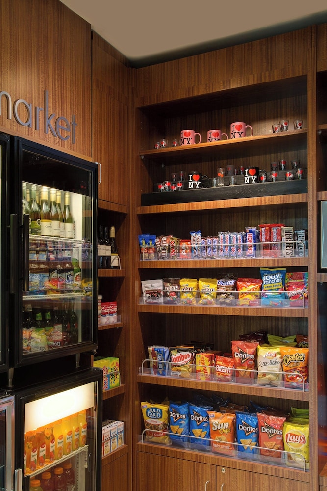 Courtyard by Marriott New York JFK Airport - photo 34