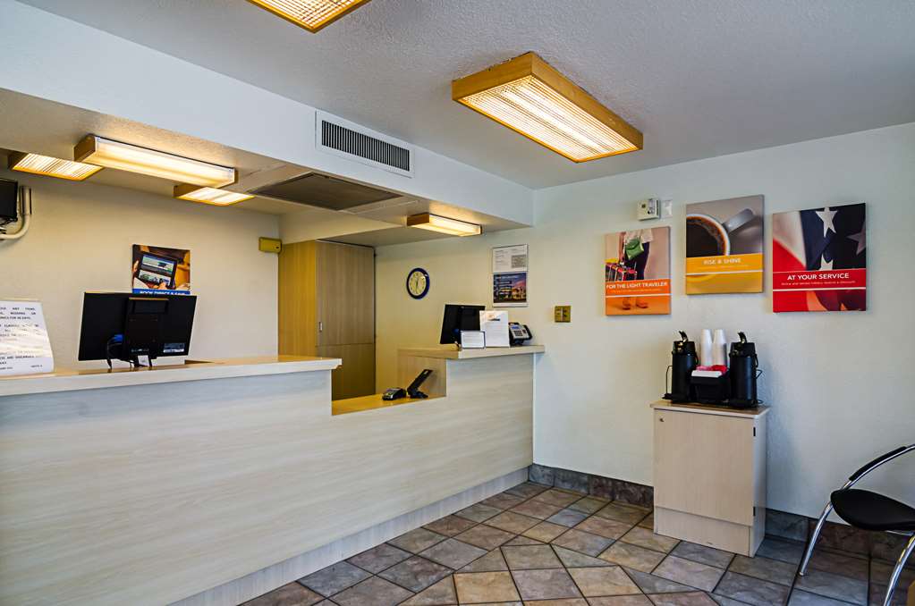 Motel 6 Barstow CA - photo 27