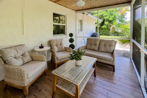 Alhambra Circle Memories in Naples, United States