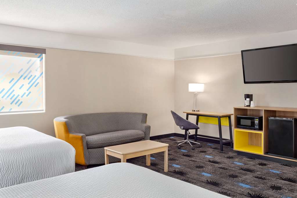 Days Inn by Wyndham Kansas City International Airport - photo 27
