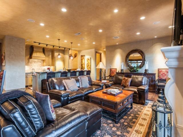 Bear Hollow Village 7 Bedroom by All Seasons Resort Lodging - photo 16
