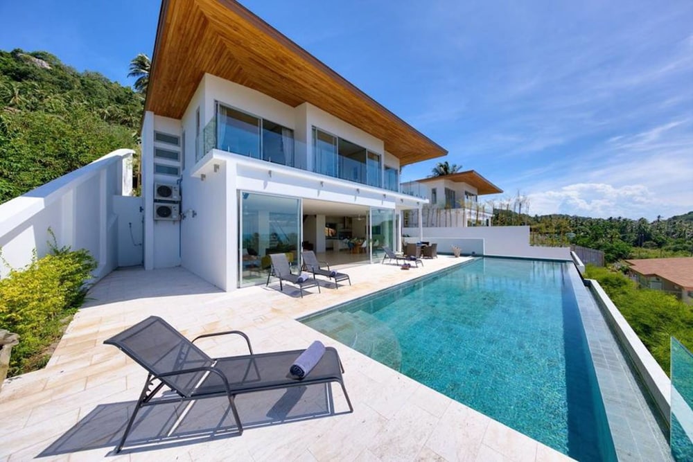 6 BR Luxury Seaview Villa Bang Po Lil — 4-Star Luxury Hotel in Koh Samui, Thailand
