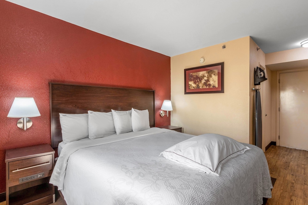 Red Roof Inn Plus El Paso East - photo 6