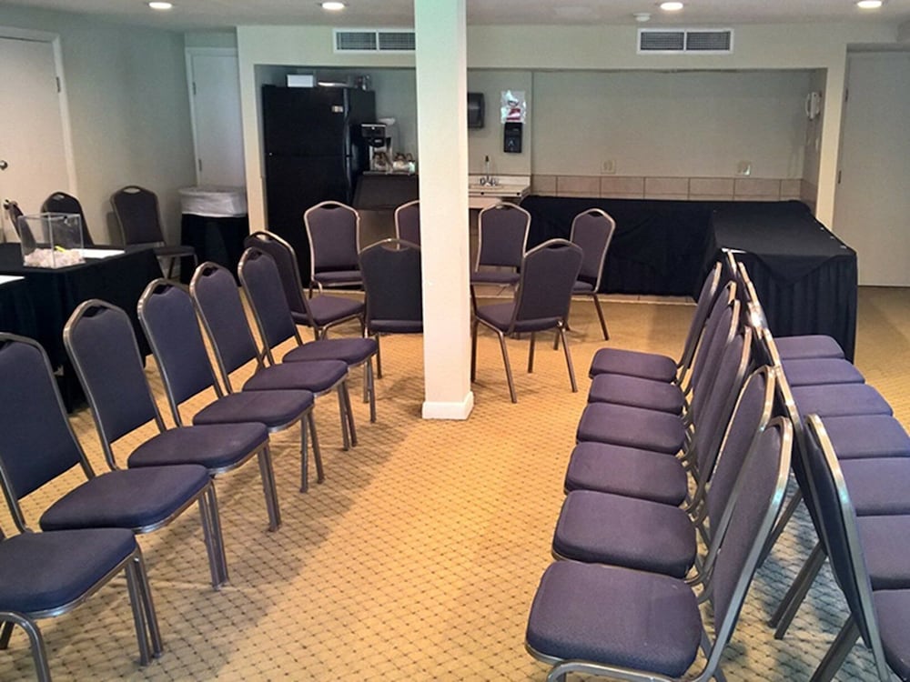Inn of the Hills Resort and Conference Center - photo 38