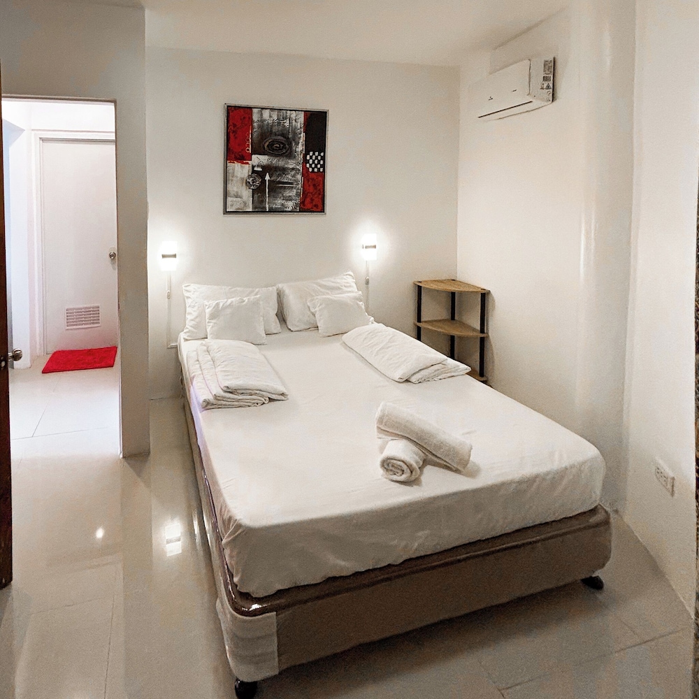 Cuestas Beach Resort — hotel in Alegria