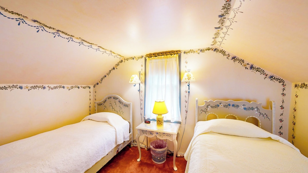 The Red Lion Inn - photo 64